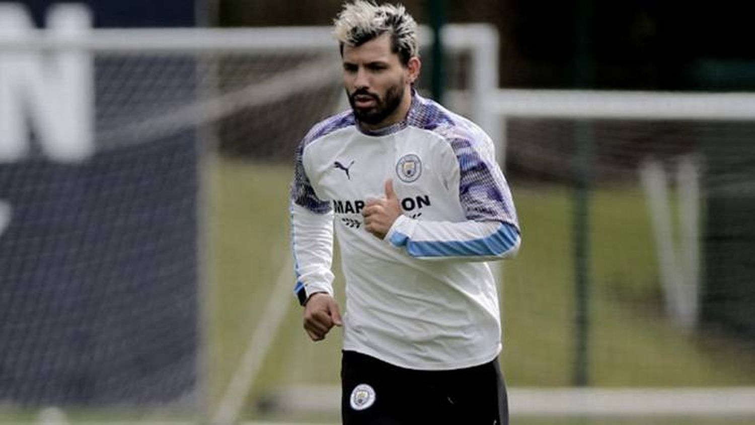 Agüero volvió a entrenarse en el Manchester City tras la operación de rodilla