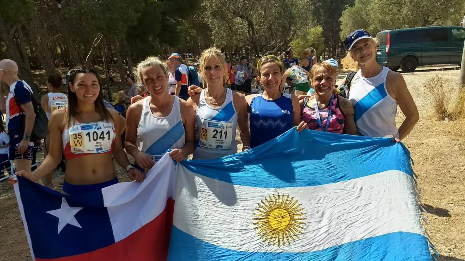 Segunda de izquierd a derecha. Cecilia Alcorta, junto a Silvana Quinteiro, en el Mundial de Málaga 2018