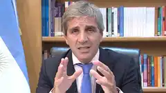 Fin del cepo en 2025 sí o sí y baja del dólar tarjeta, los dos anuncios de Caputo