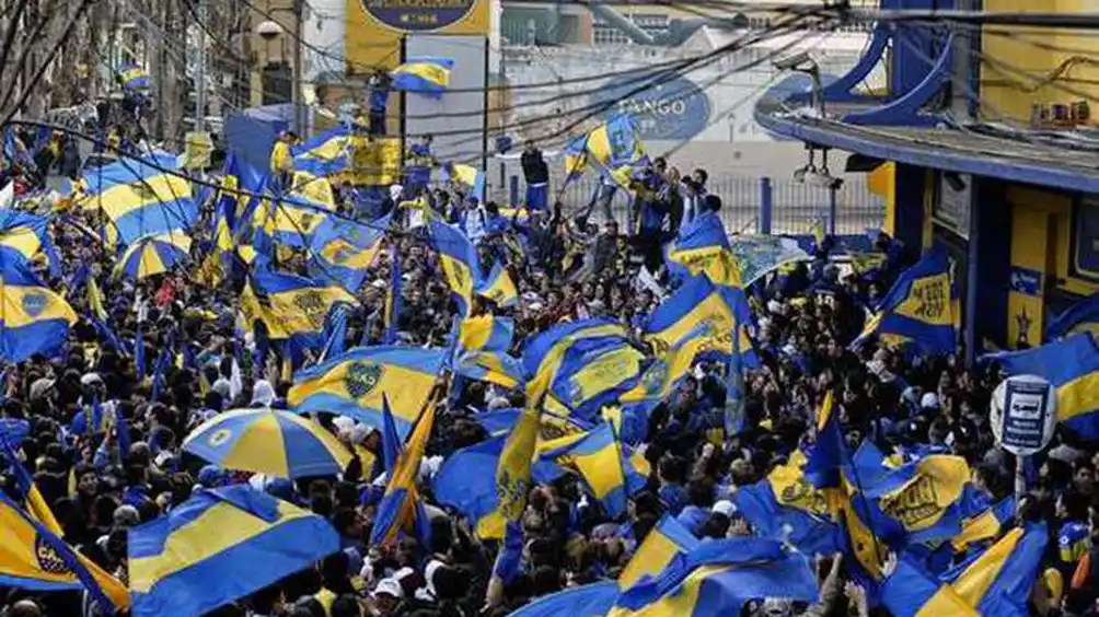 «Banderazo» y caravana de los hinchas de Boca