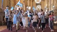 El Coro de Niños del Teatro Colón y su versión de "Muchachos"