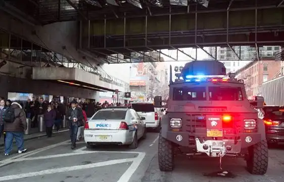 Pánico por explosión a metros del Times Square, en Manhattan