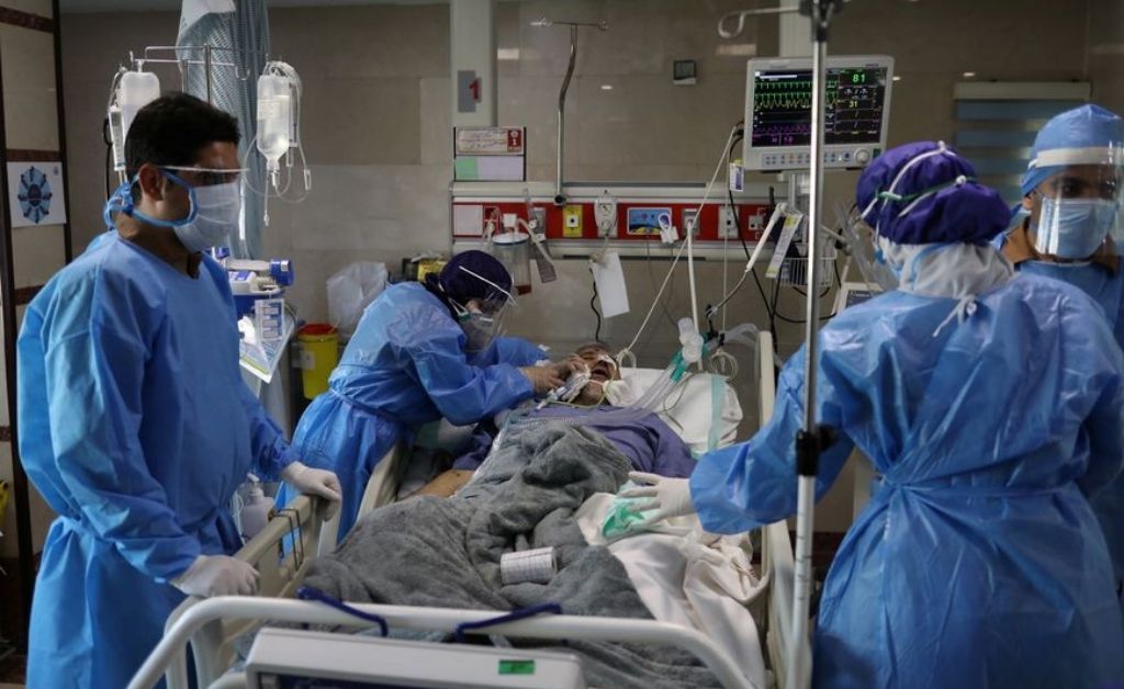 El 60% de los internados por Covid en terapias intensivas no completaron su vacunación