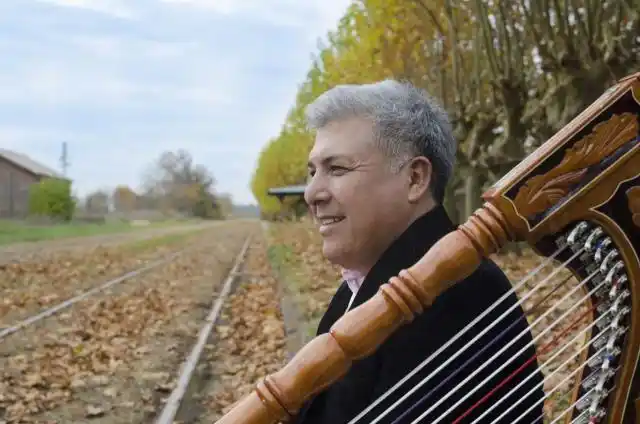 "ARPAS DE AMÉRICA y una voz inolvidable"
