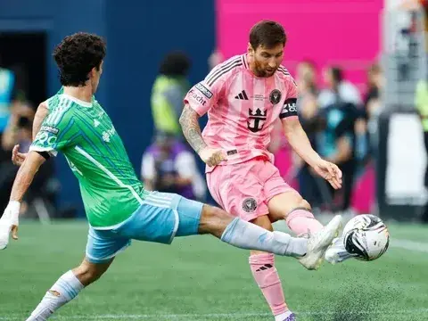 Messi jugó en al derrota de Las Garzas 3 a 0 en la final de la League Cup.