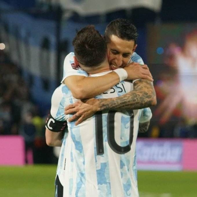 La Selección Argentina se despidió con una goleada ante Venezuela en la Bombonera