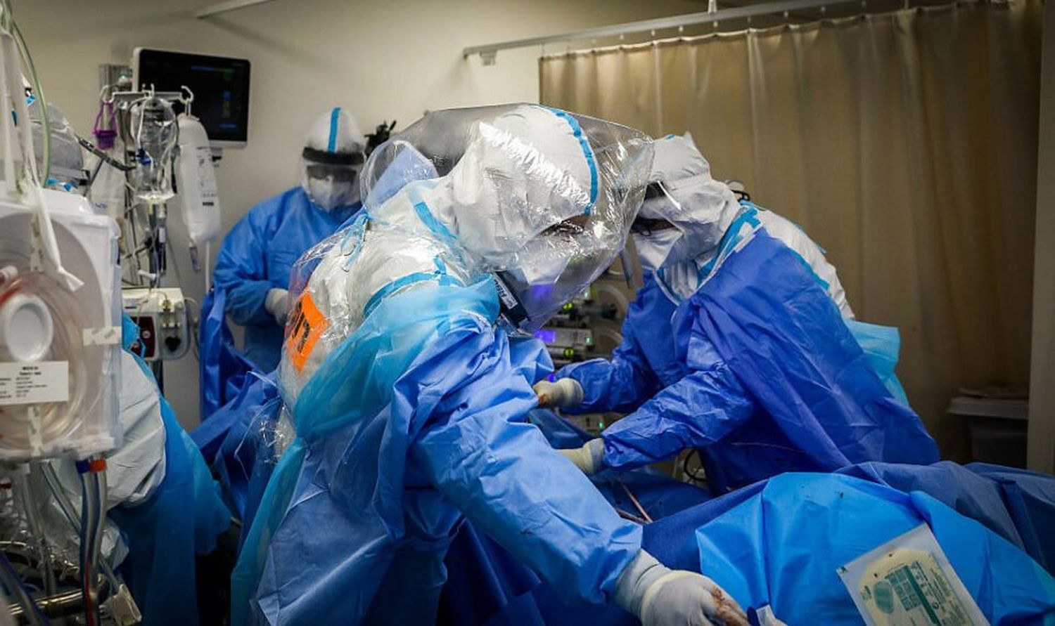 Israel suma otro récord de casos con más de once mil en un día