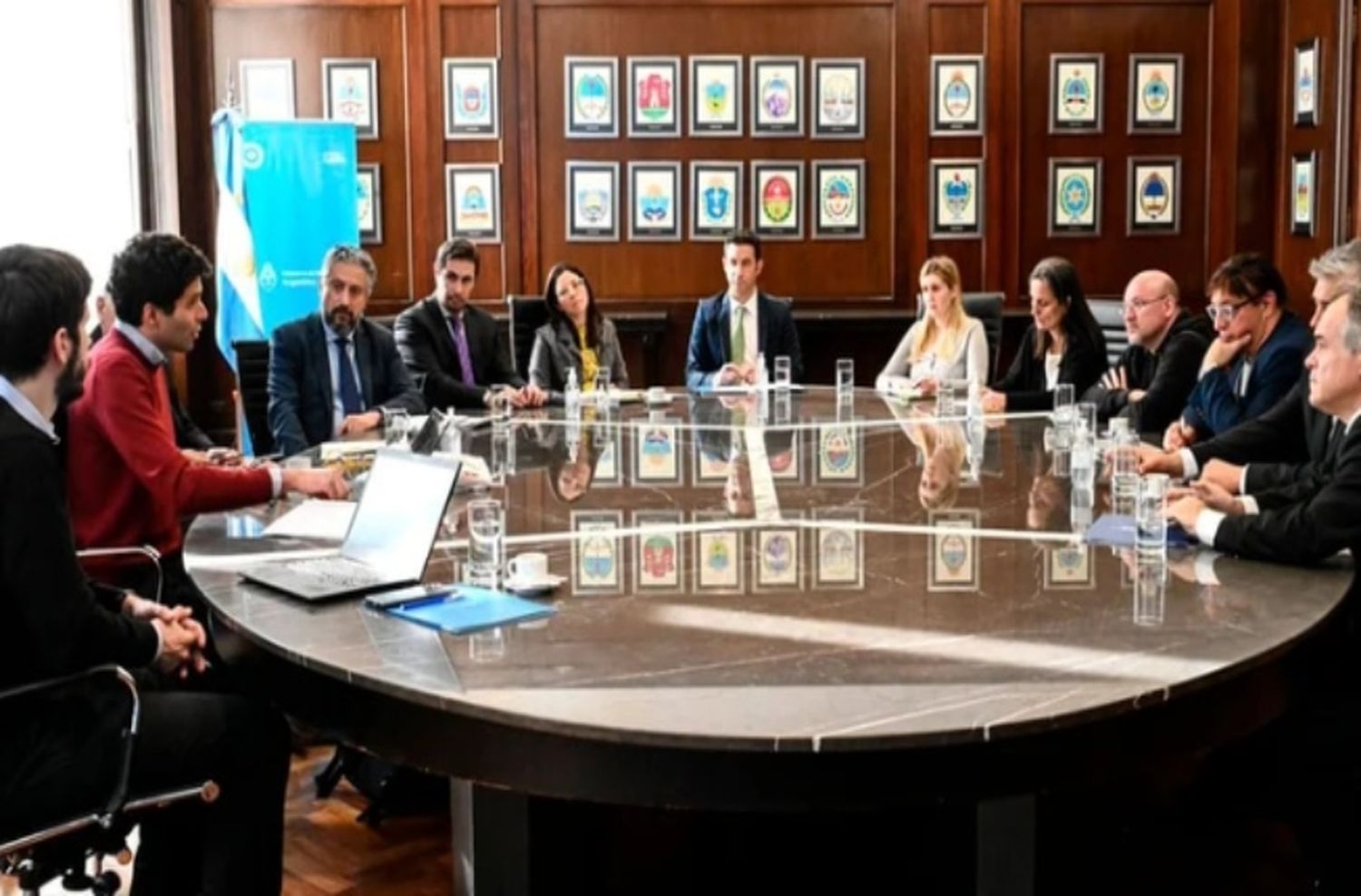 Falta de figuritas: 4 funcionarios del Gobierno se reunieron con el gremio de los kiosqueros