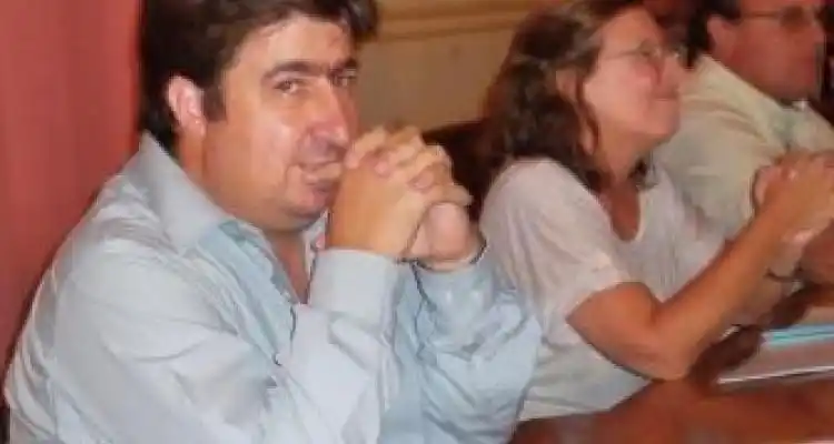 Contestación para un cobarde anónimo (Por Adrián Macenet)