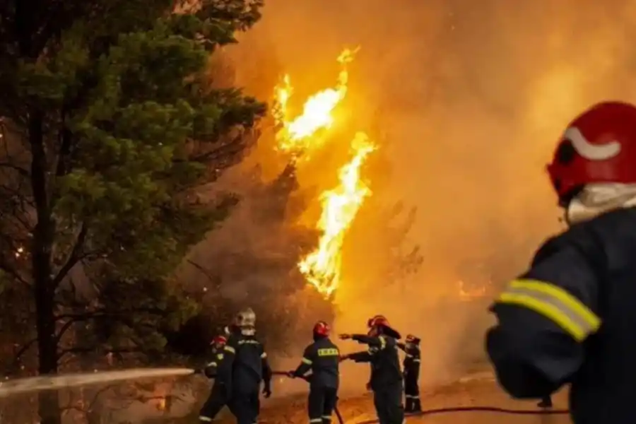 Soldados murieron entras intentaban rescatar a civiles de las llamas