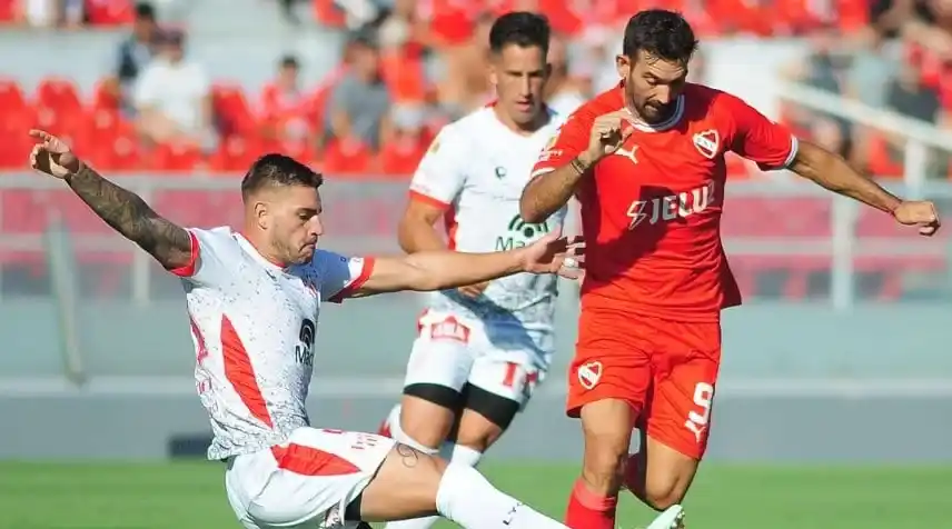 Independiente ganaba por dos ante Instituto, pero se durmió y se lo empataron