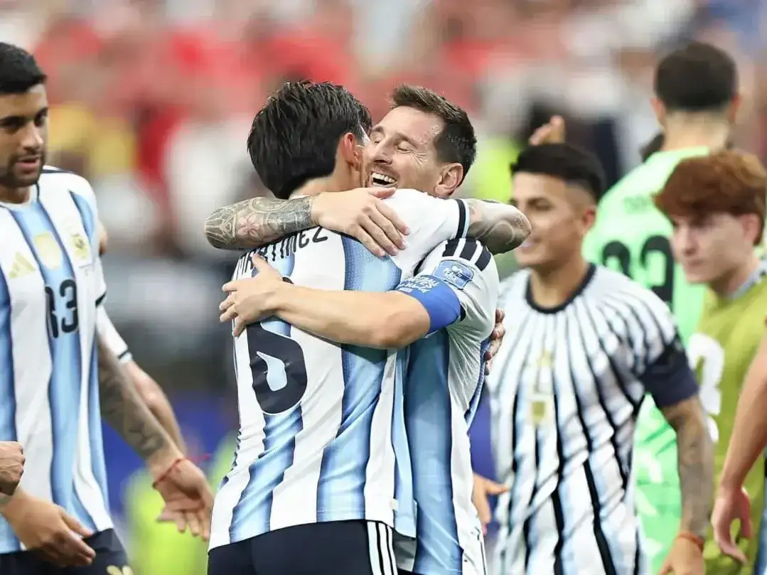 El gualeyo Lisandro Martínez despidió a Messi con un emotivo mensaje