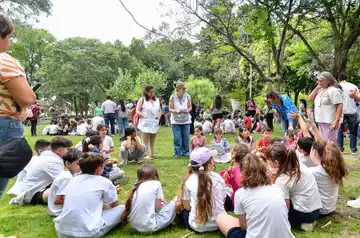 Niños de 34 escuelas de Chascomús presentaron un libro colectivo: un hito cultural en tiempos de pantallas