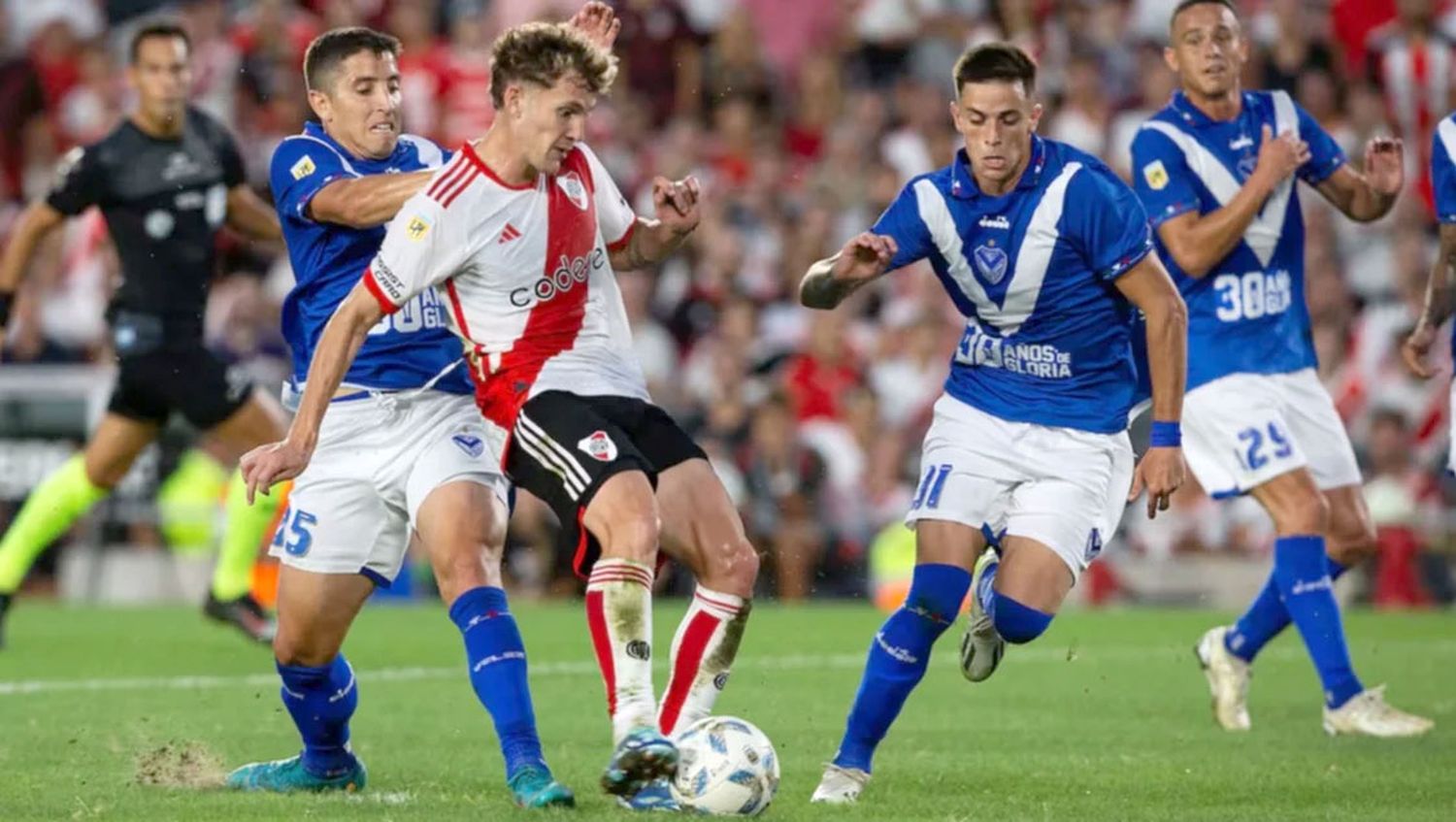 River recibe al puntero Vélez