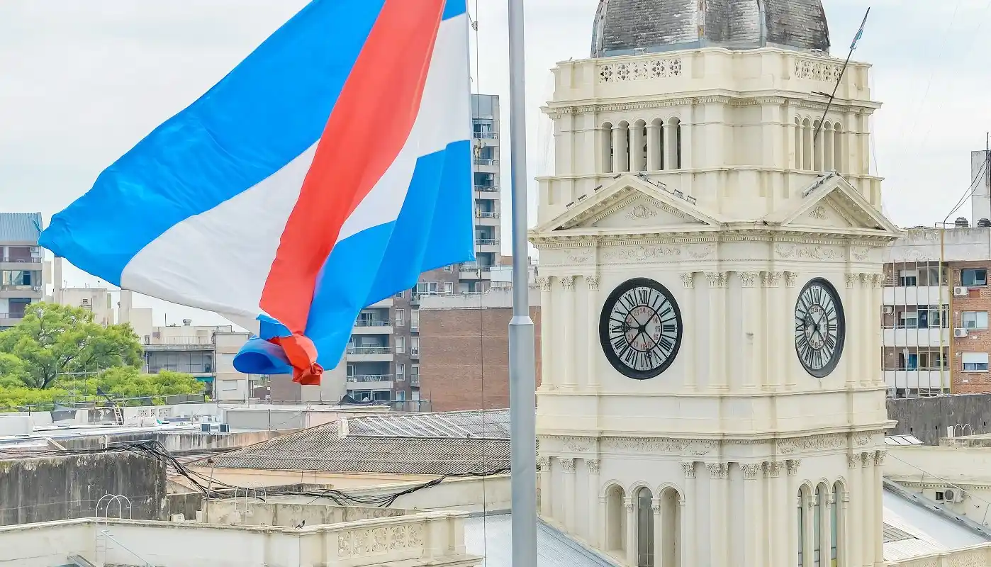 Con incrementos, el martes empieza el cronograma de pagos  al personal de la provincia