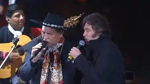 Milei cantó con el Chaqueño Palavecino y le agradeció a los cordobeses