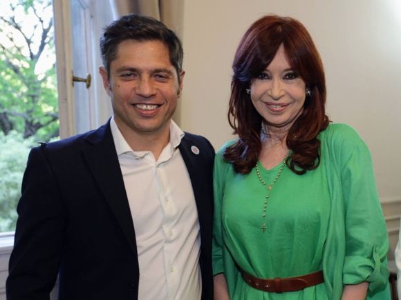 Axel Kicillof visitó a Cristina Kirchner en su domicilio