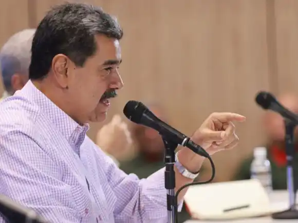Maduro denuncia ante la OPEP crecientes e ilegales amenazas de EE.UU. contra Venezuela