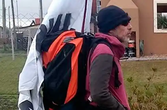Desde Santa Clara hasta la Casa Rosada: Un padre camina 400 kilómetros en reclamo de justicia por su hijo