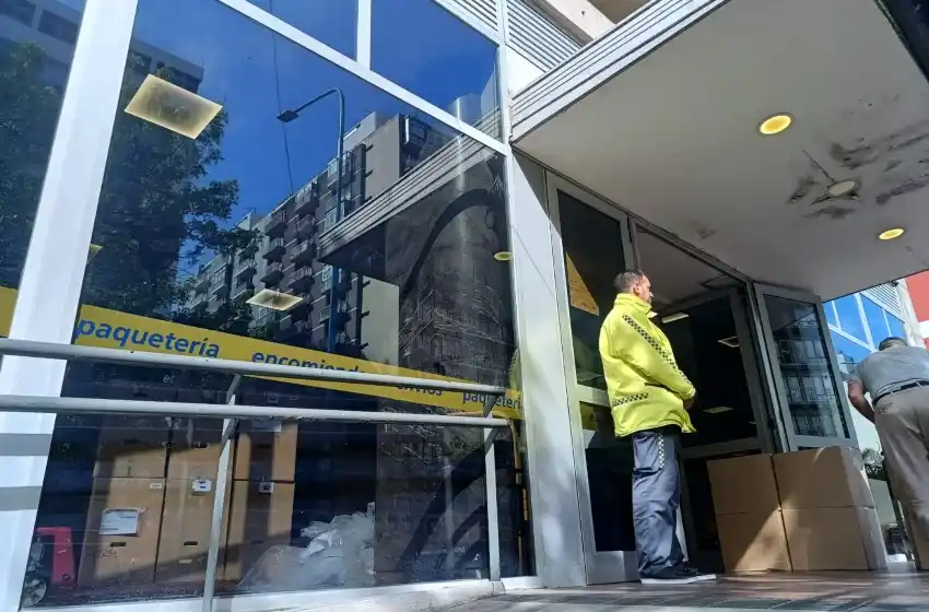 La mesa técnica del Ejecutivo se respalda en el estatuto de la empresa y sostiene que puede venderla por decreto.