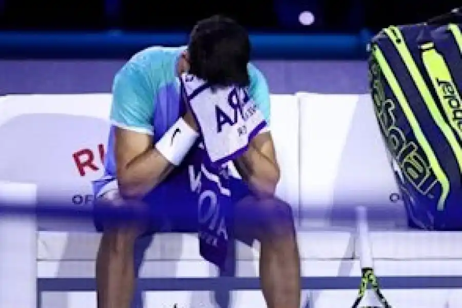 Alcaraz cayó en su debut en el ATP Finals