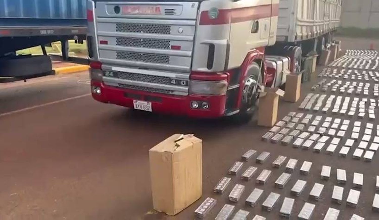 Secuestraron 650 cartones de cigarrillos que ingresaban al país de contrabando