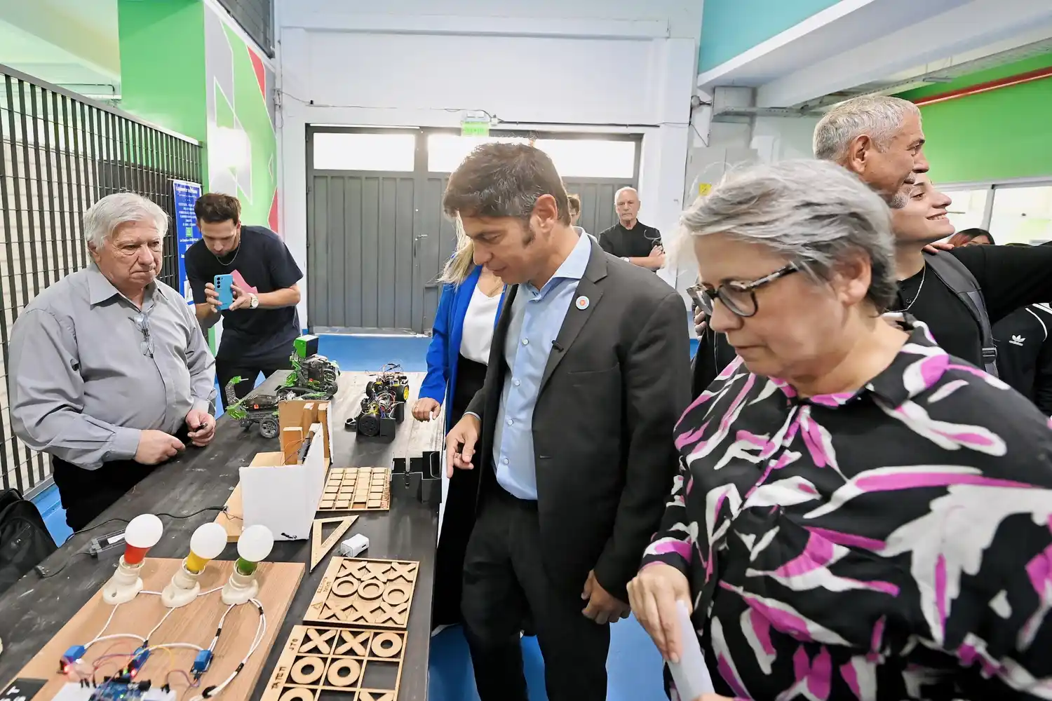 Kicillof dio inicio al ciclo lectivo del nivel secundario en la Escuela Técnica N°6 de Avellaneda.
