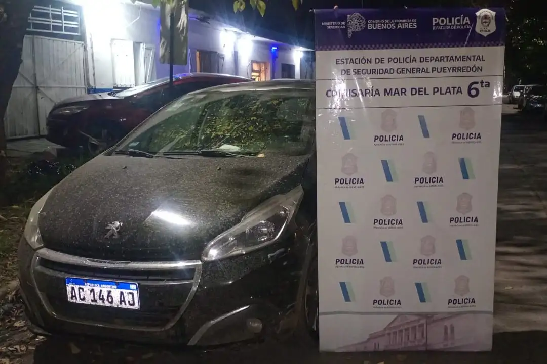 Los menores que se tirotearon con la Policía iban en dos autos robados, que fueron recuperados.