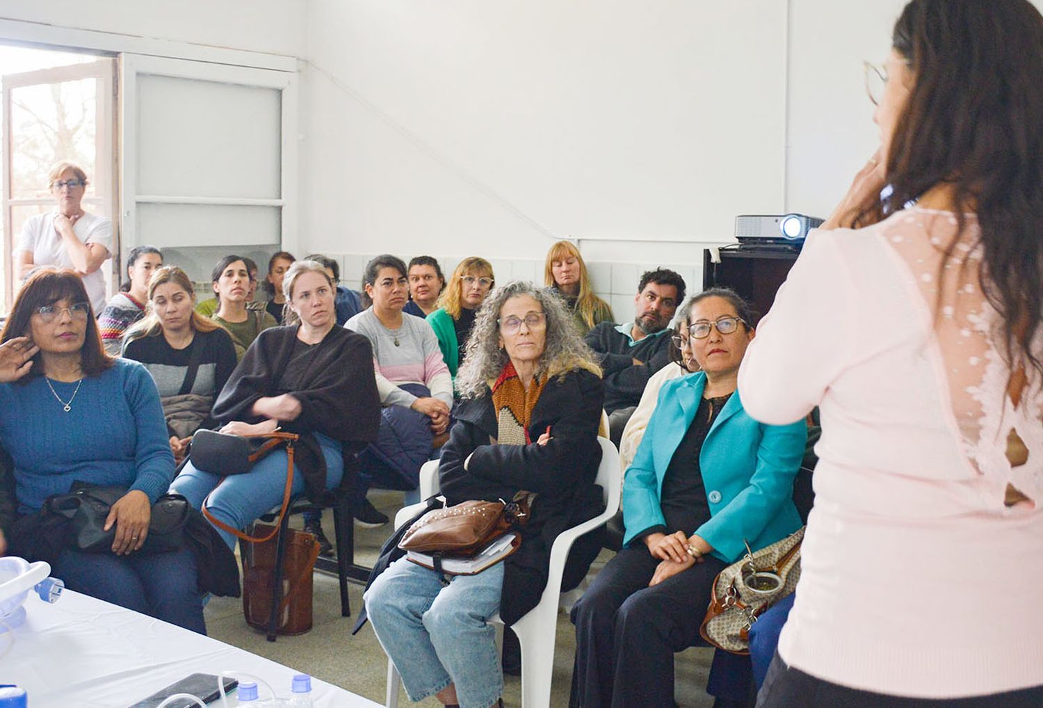 Equipos de salud se capacitan en el uso de dispositivos que mejoran la capacidad respiratoria de pacientes pediátricos