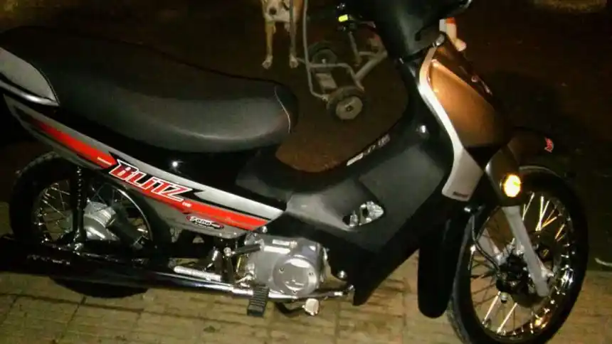 Le roban la moto cuando distribuía Ecos Diarios