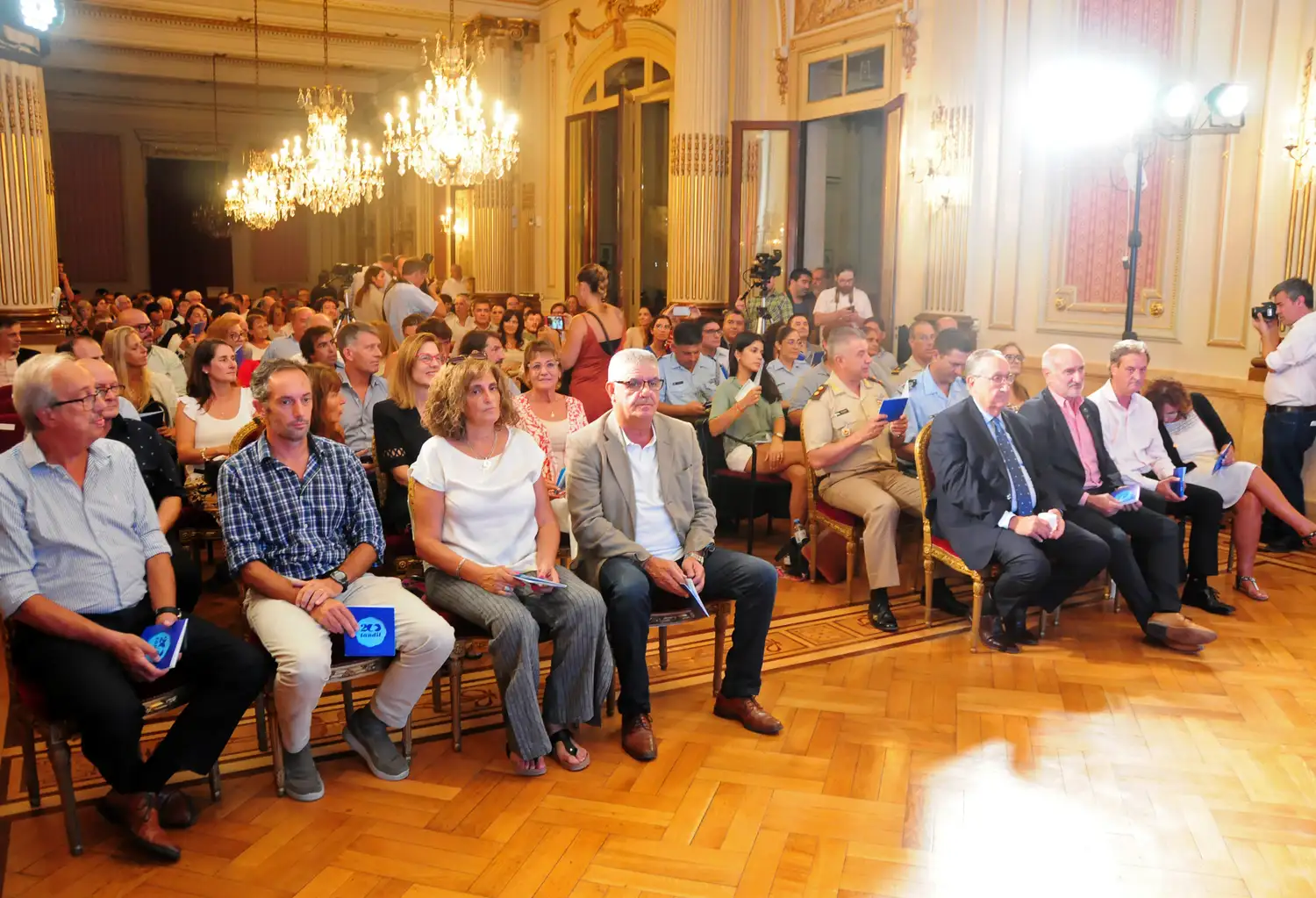 El Salón Blanco de la Municipalidad, escenario para la presentación de los eventos a realizarse durante el mes.