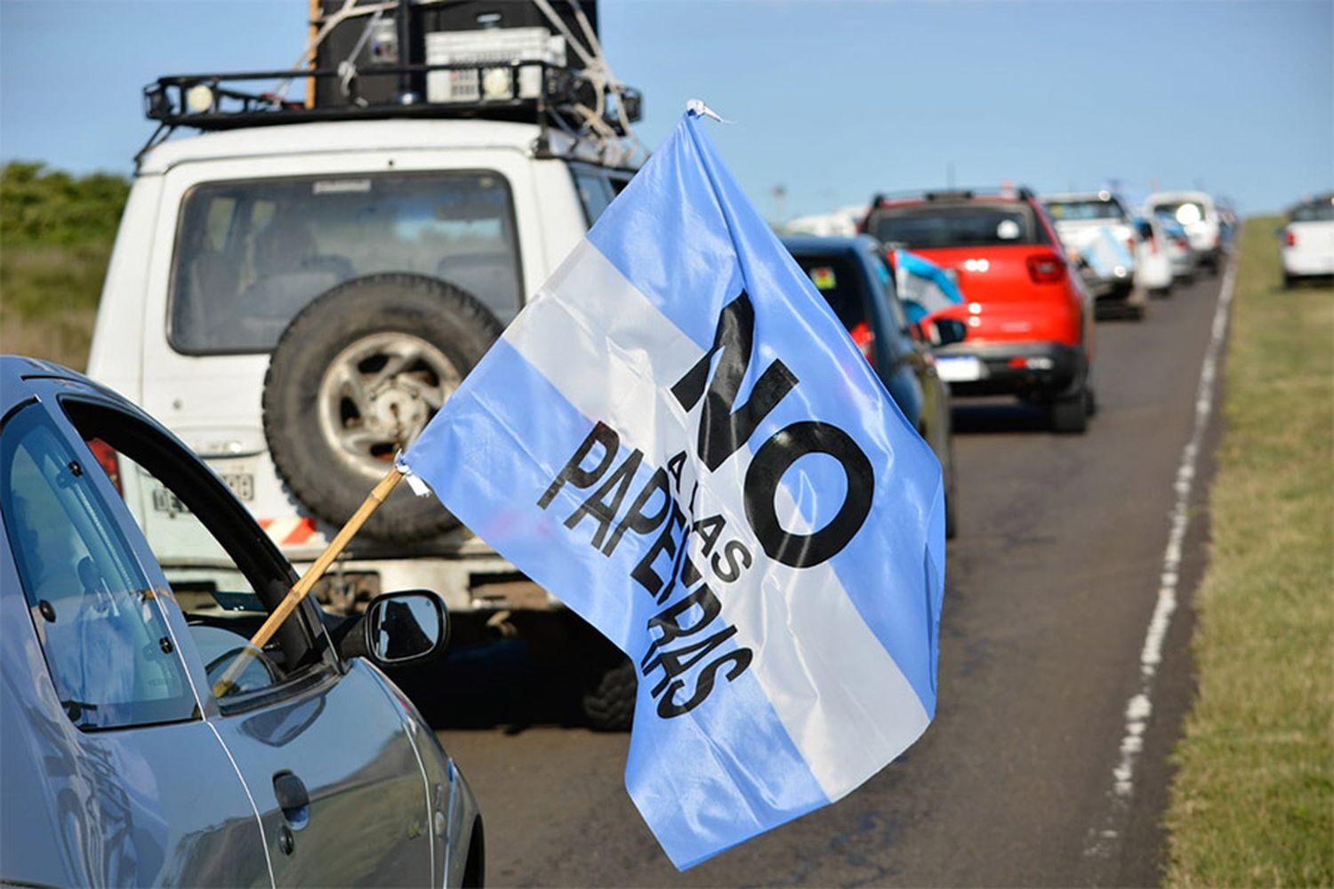 La Asamblea se movilizará este domingo en caravana automovilística, porque las autoridades argentinas preservan la imagen de UPM e impiden subirse al puente internacional.