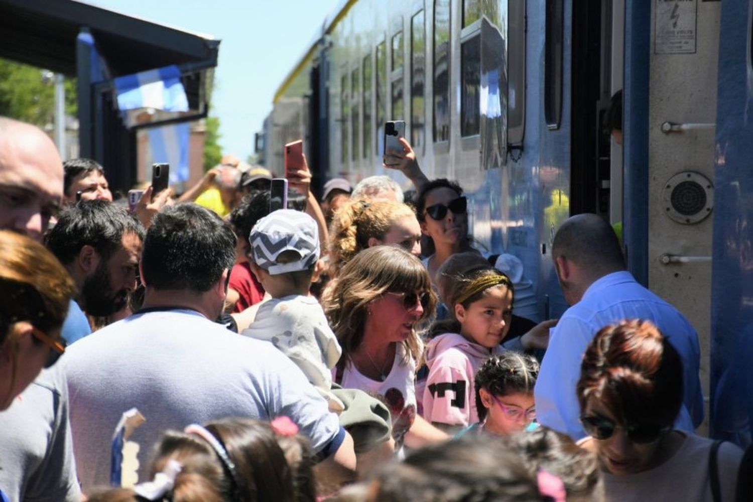 Histórico: después de 30 años, habilitaron la estación de trenes de Armstrong