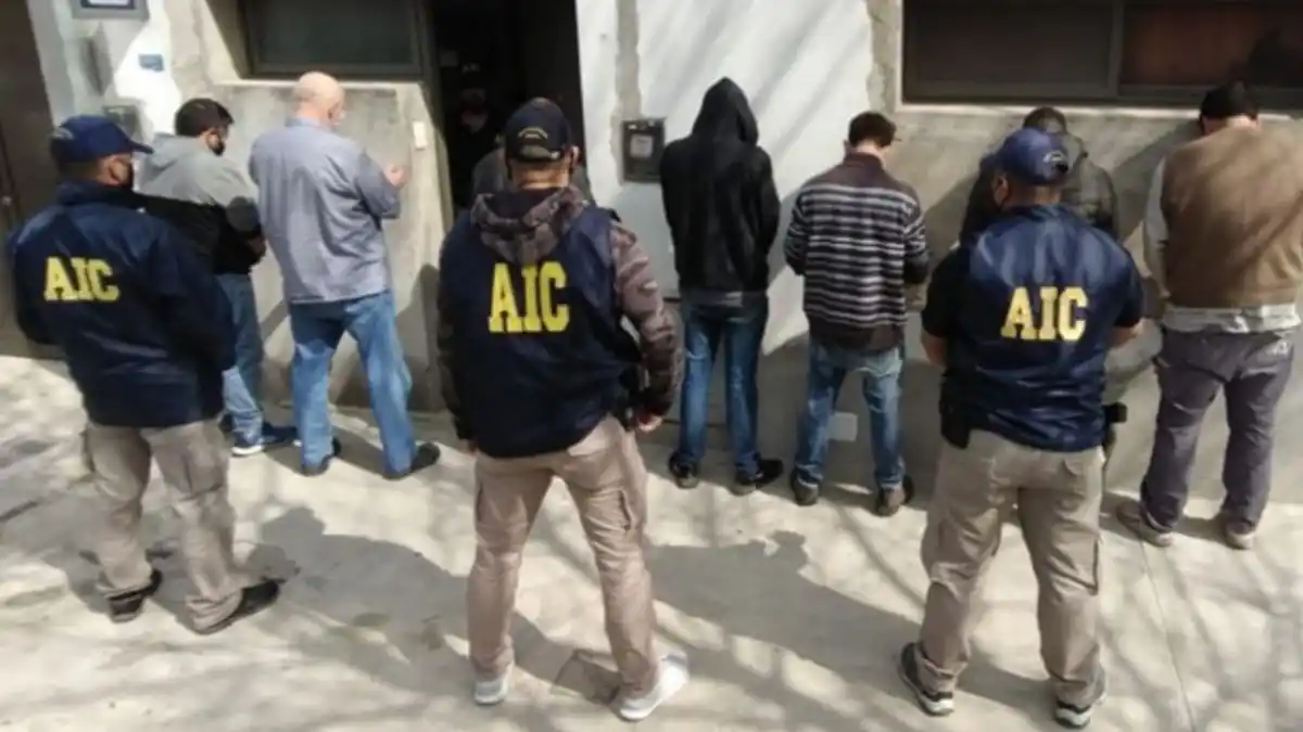 Desbarataron una red de pornografía infantil en Santa Fe: 9 detenidos