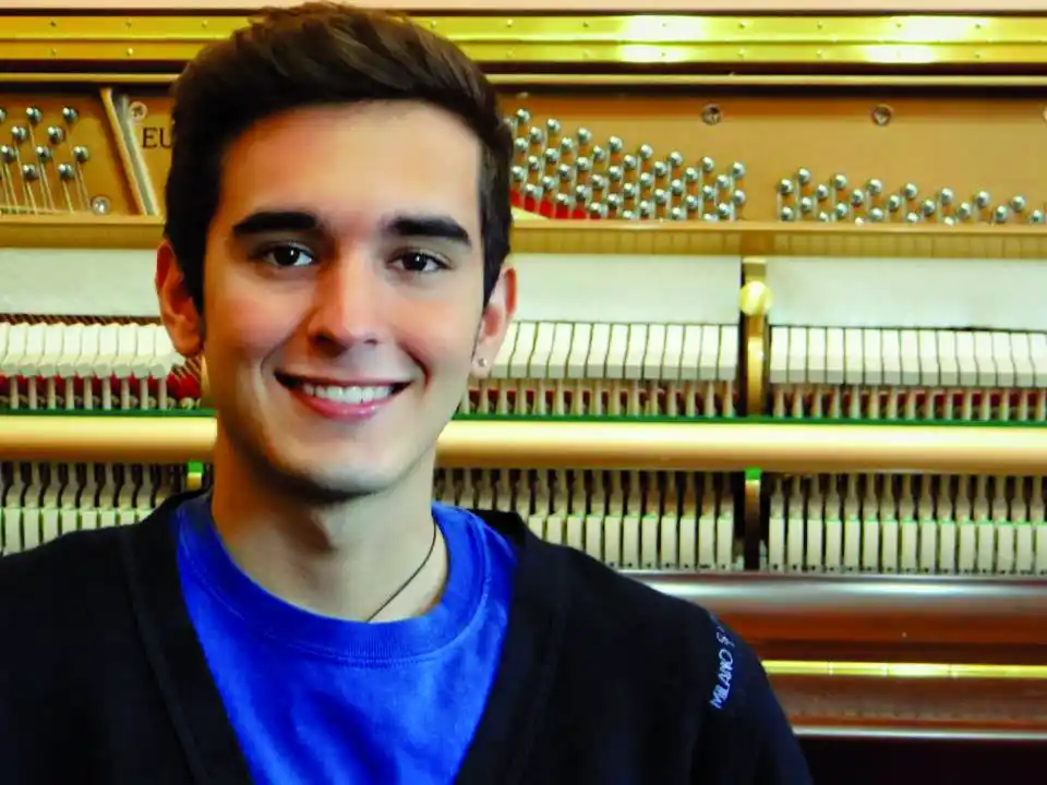 El pianista Laureano Bruno fue reconocido por su participación en un concurso internacional