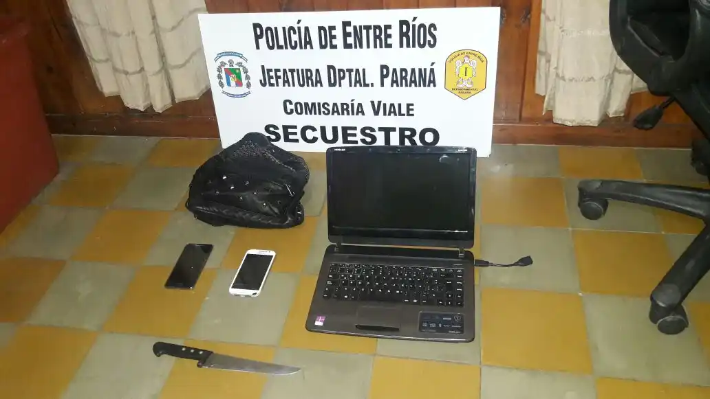 Robaron a un grupo de jóvenes que estaban en el polideportivo municipal