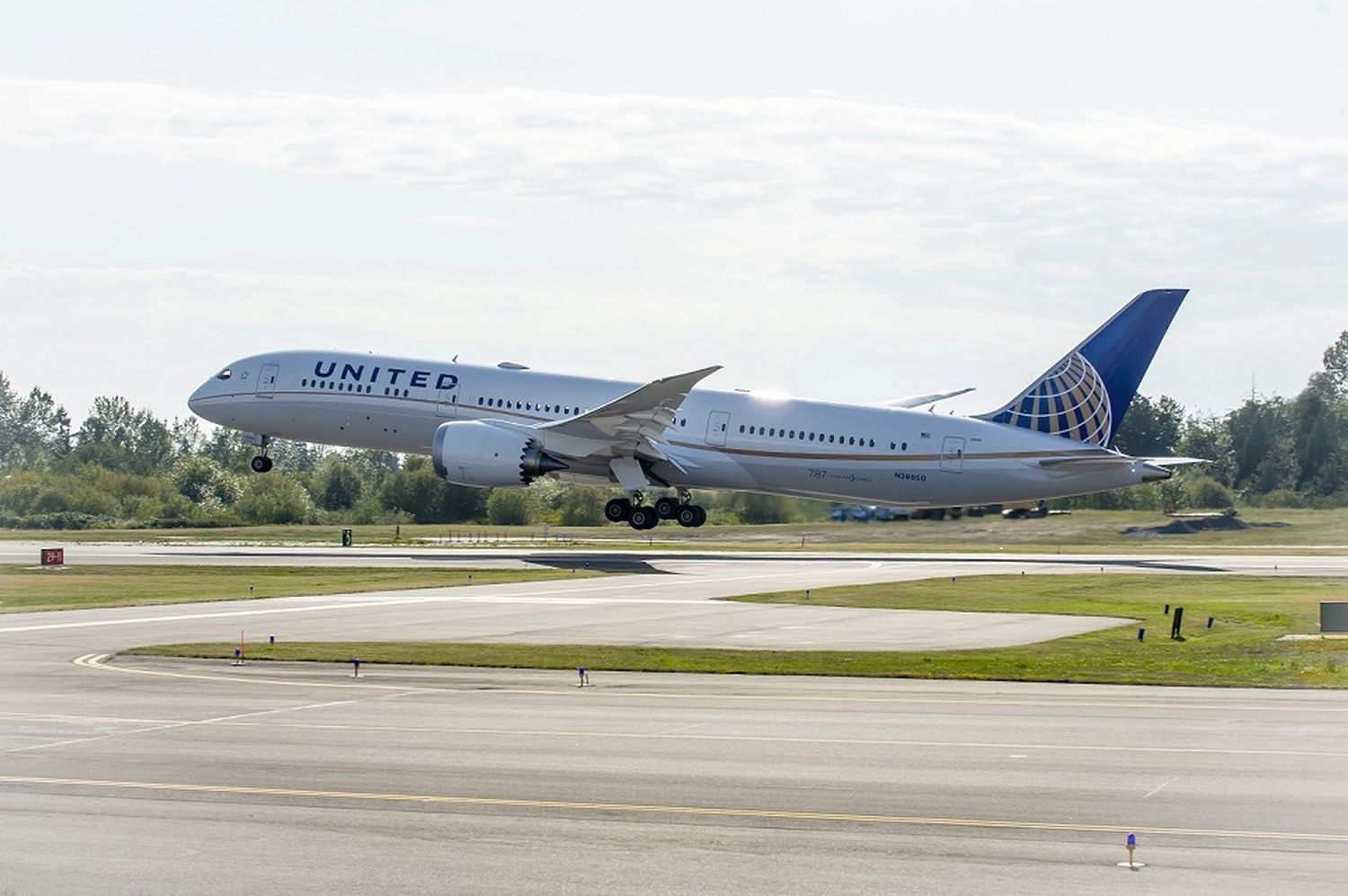 United Airlines suma nuevos vuelos hacia África, India y Hawaii