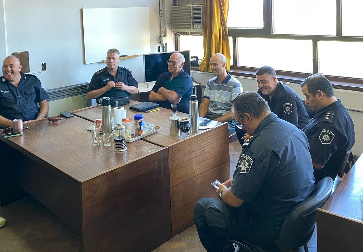 Las autoridades se reunieron para definir una estrategia de trabajo.