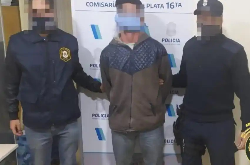 Robó cables de teléfonos y los quiso prender fuego cuando lo descubrió la policía