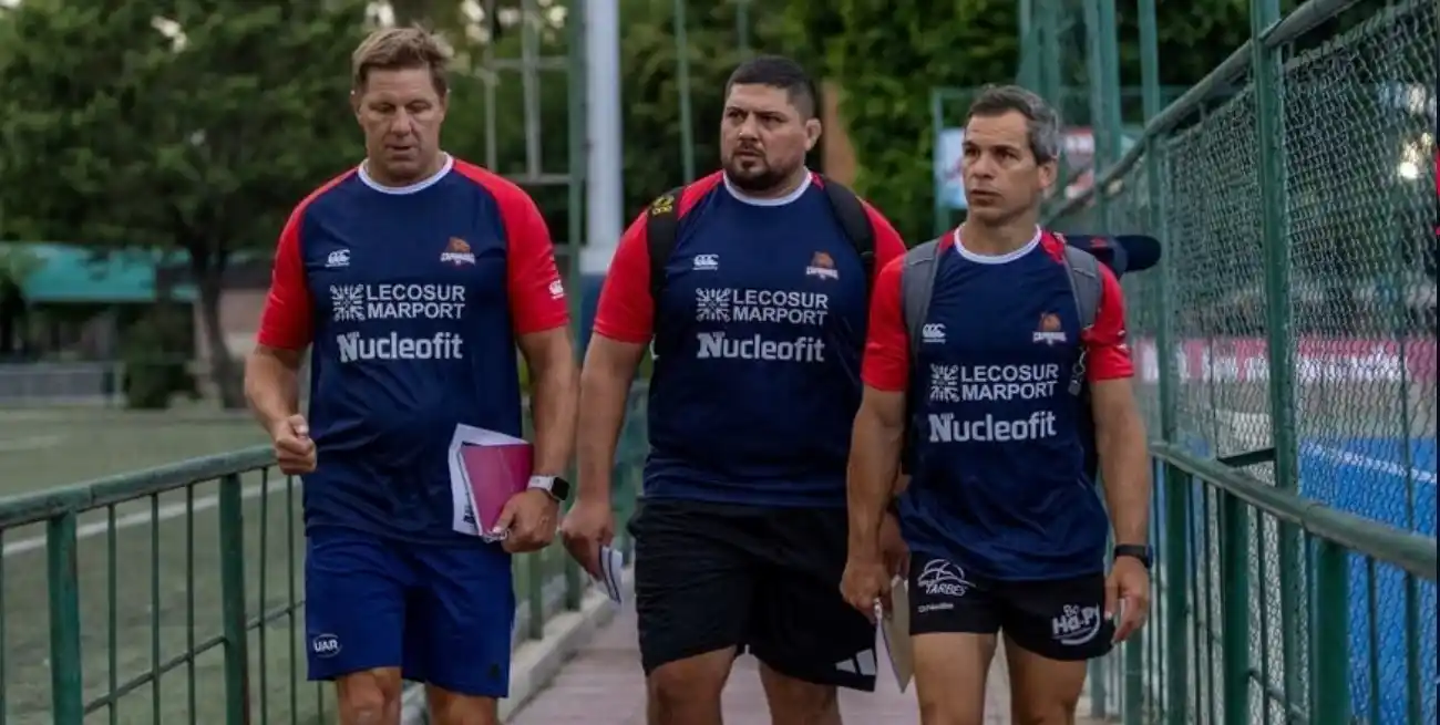 Galatro, Bustos y Vergallo siguen de cerca la preparación del equipo. Foto: Matías Perego.