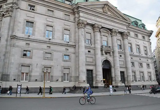 El Banco Central subastó 100 millones de dólares a $28,87
