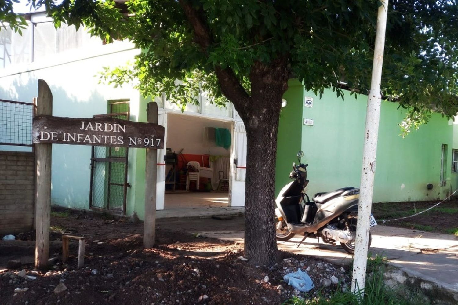 El jardín 917 del barrio Los Aromos.