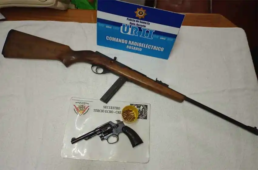 Confuso episodio: un hombre y una mujer fueron detenidos con armas de fuego en zona sur