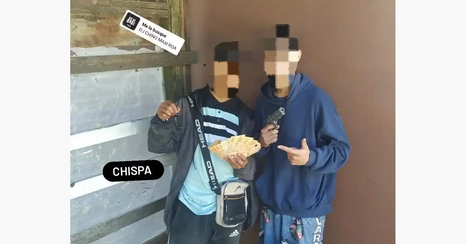 El menor mostraba en redes sociales el éxito de su accionar delictivo.