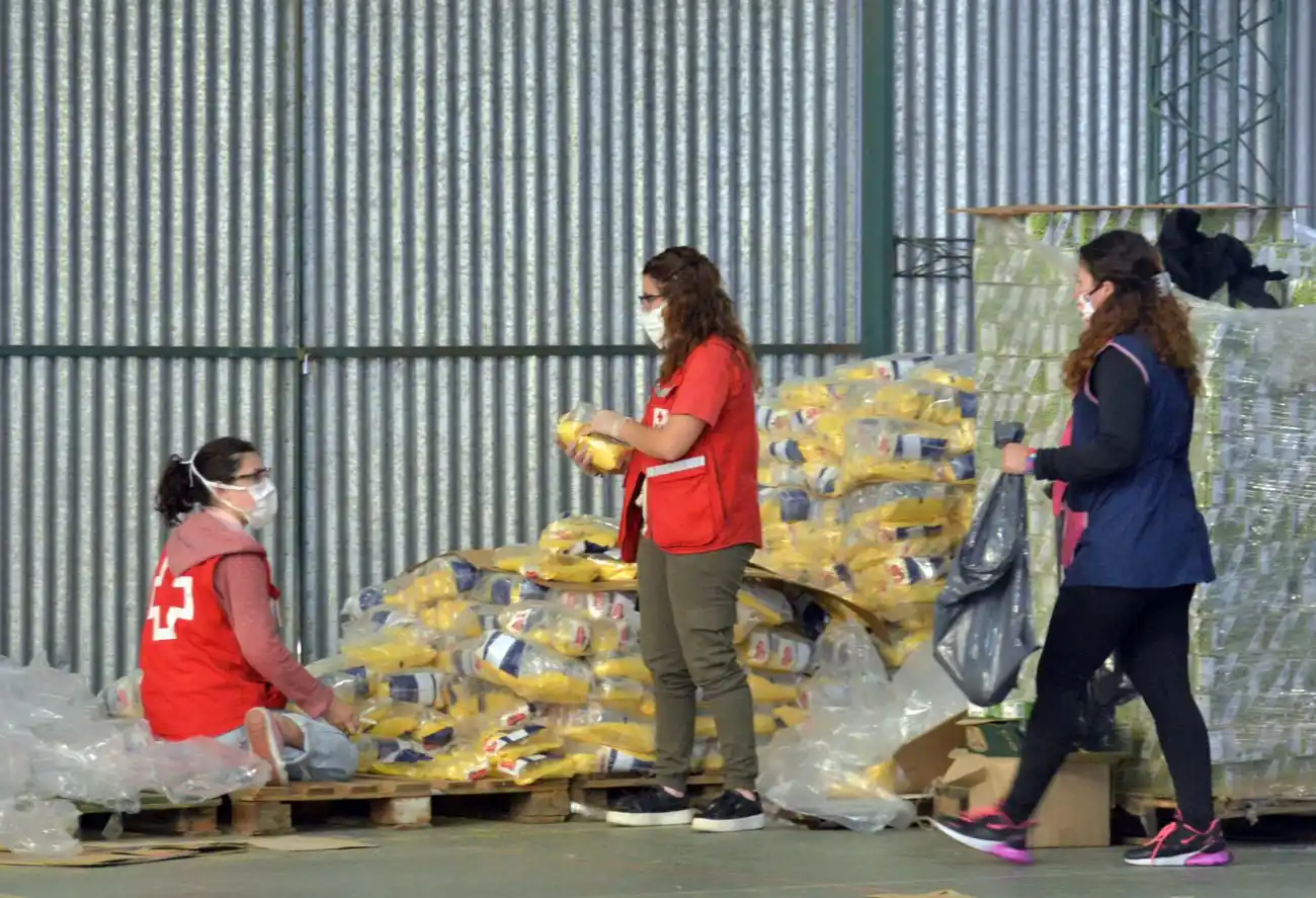 Gremios docentes cruzaron al Consejo Escolar por el armado de los módulos alimentarios 