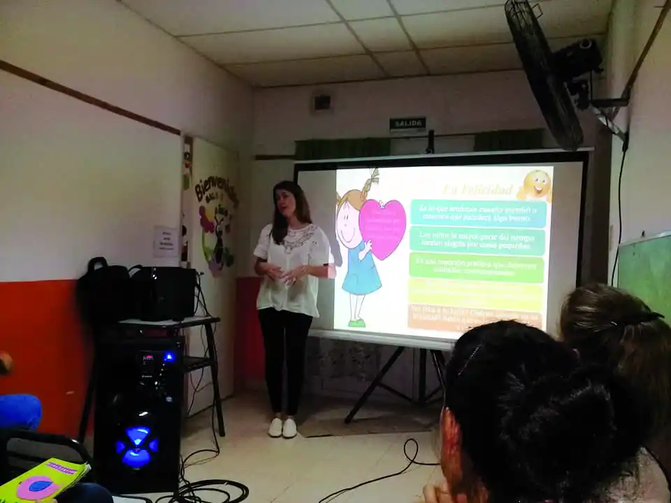 María Eugenia Iglesias disertó sobre las emociones