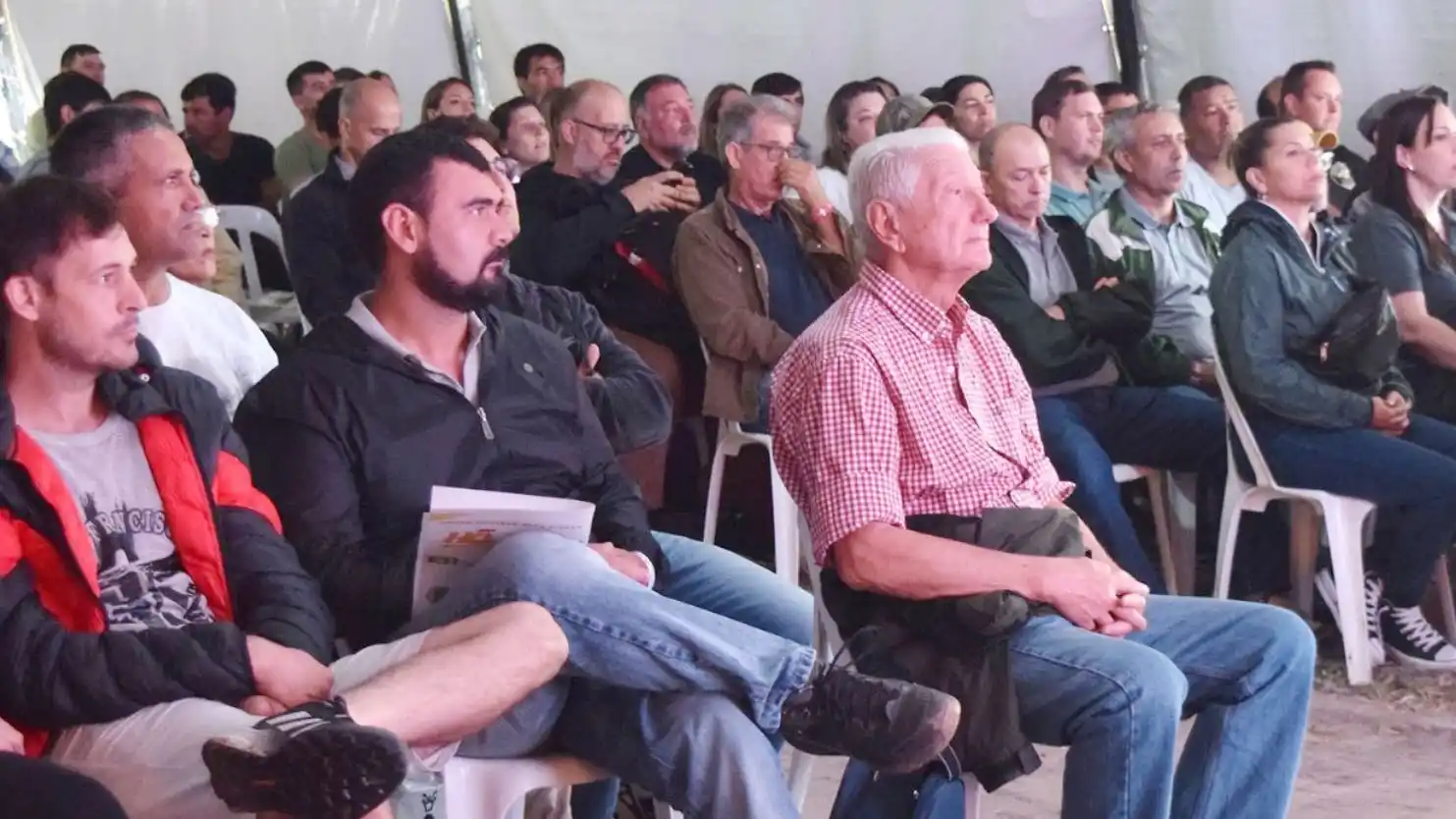 La provincia incentiva la producción de miel orgánica