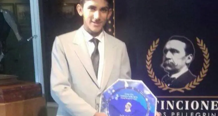 Gustavo Villalba premiado en las distinciones Carlos Pellegrini 2016