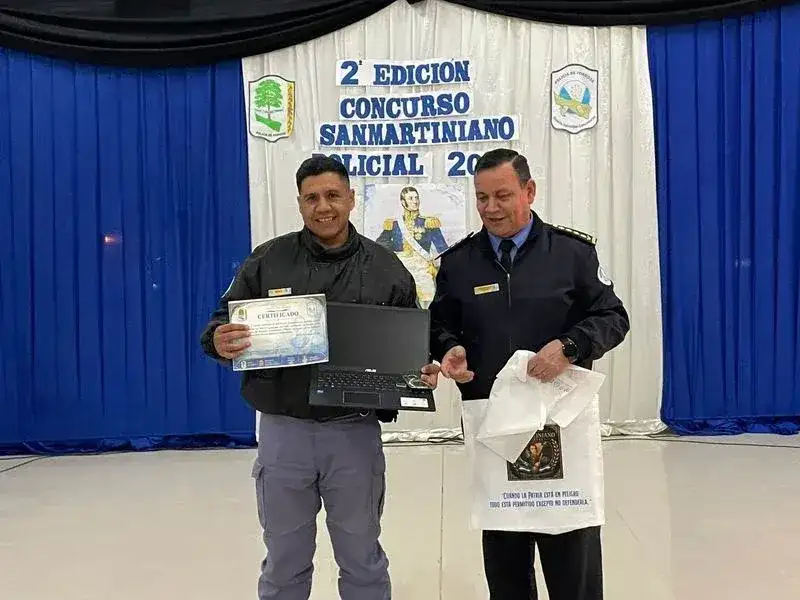 Entregaron los premios del
Concurso Sanmartiniano Policial