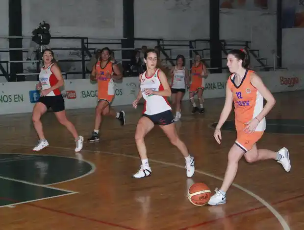 Independiente derrotó a Regatas San Nicolás por el Federal Femenino